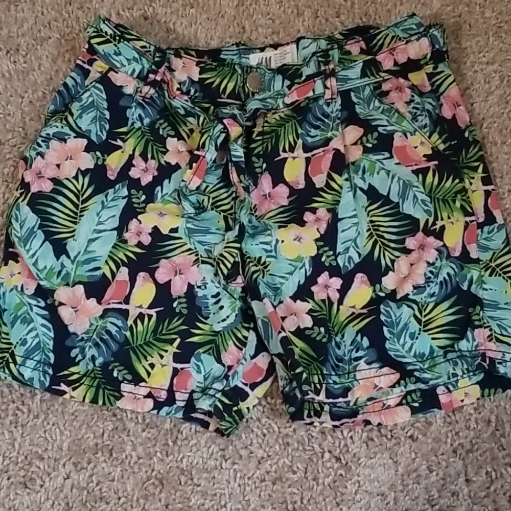 Tropical shorts